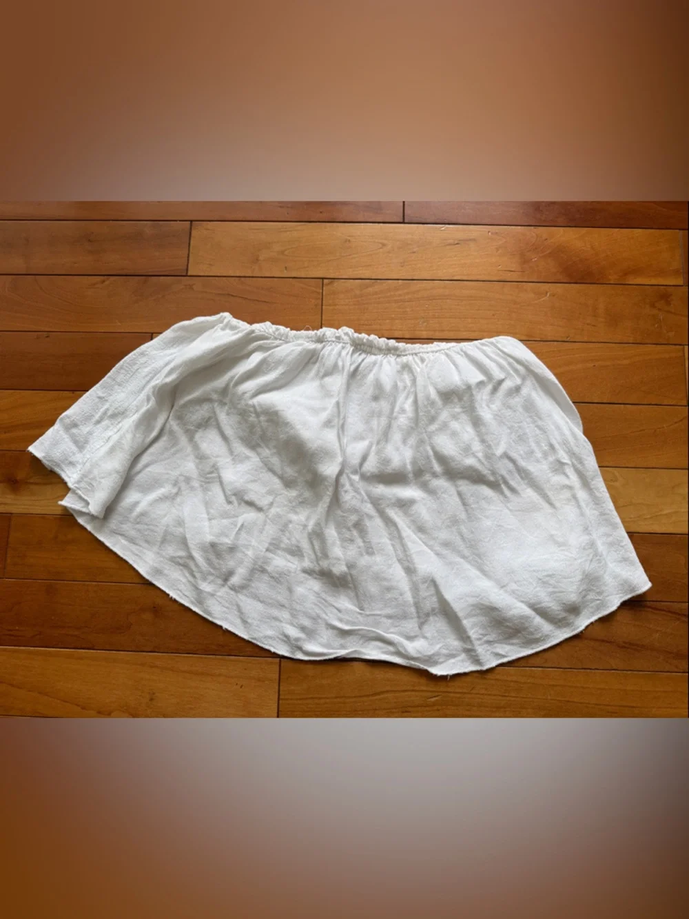 Brandy Melville White Off-Shoulder Crop Top - Picture 1 of 3